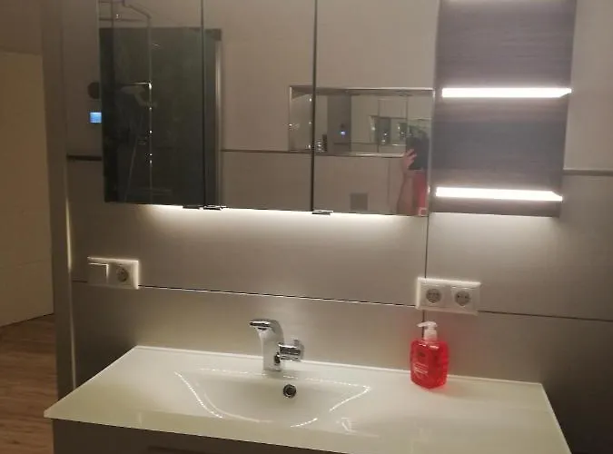 Emmerich S Neu Errichtete Dg-wohnung Διαμέρισμα *